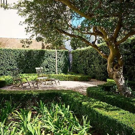 Guest house Branca Palacete 4*